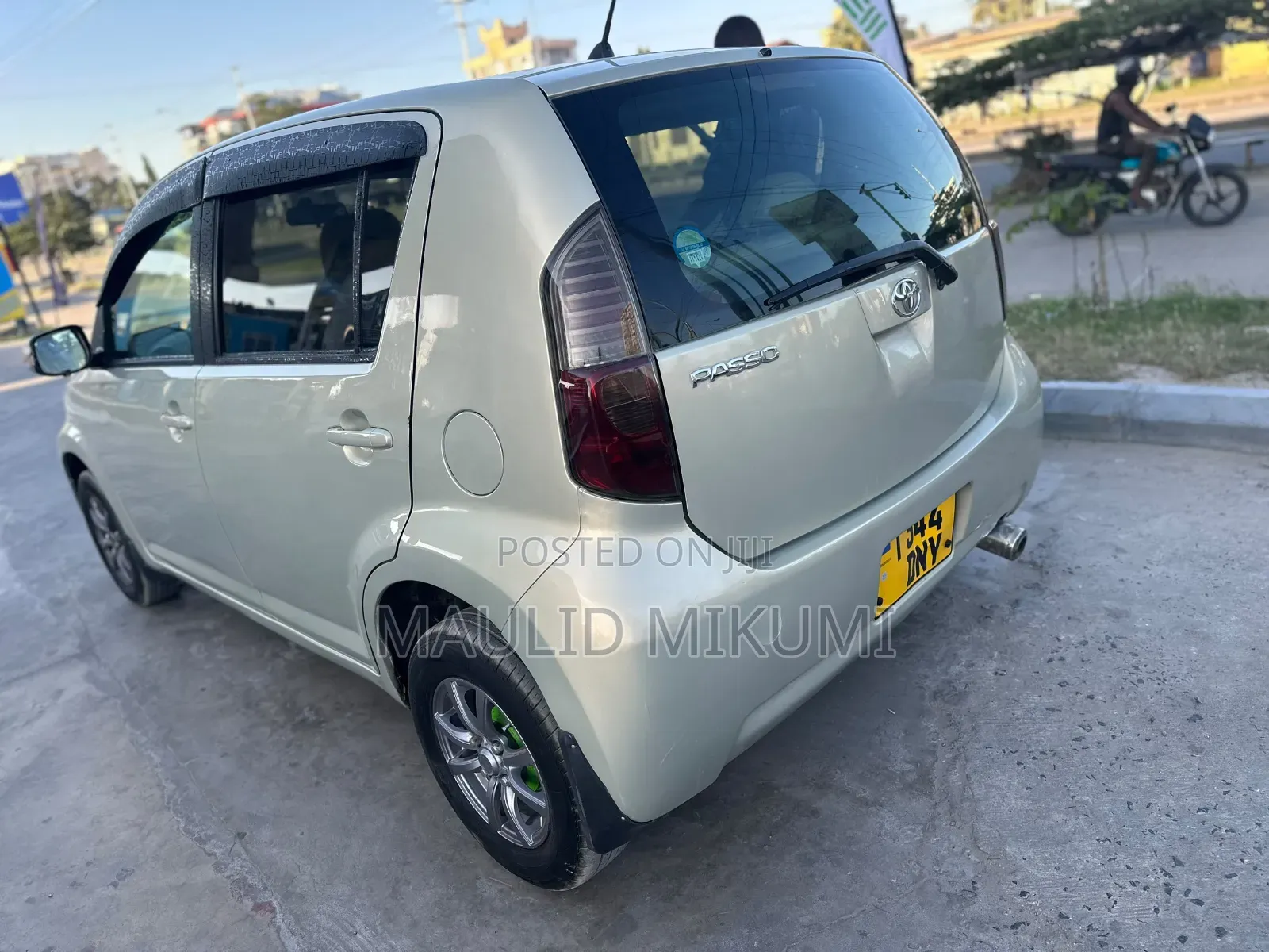 Toyota Passo 2004 Silver