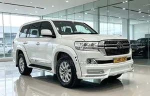 Toyota Land Cruiser 2015 White
