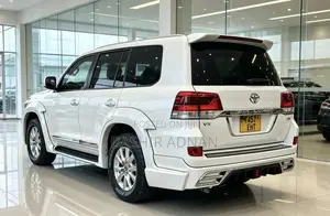 Toyota Land Cruiser 2015 White