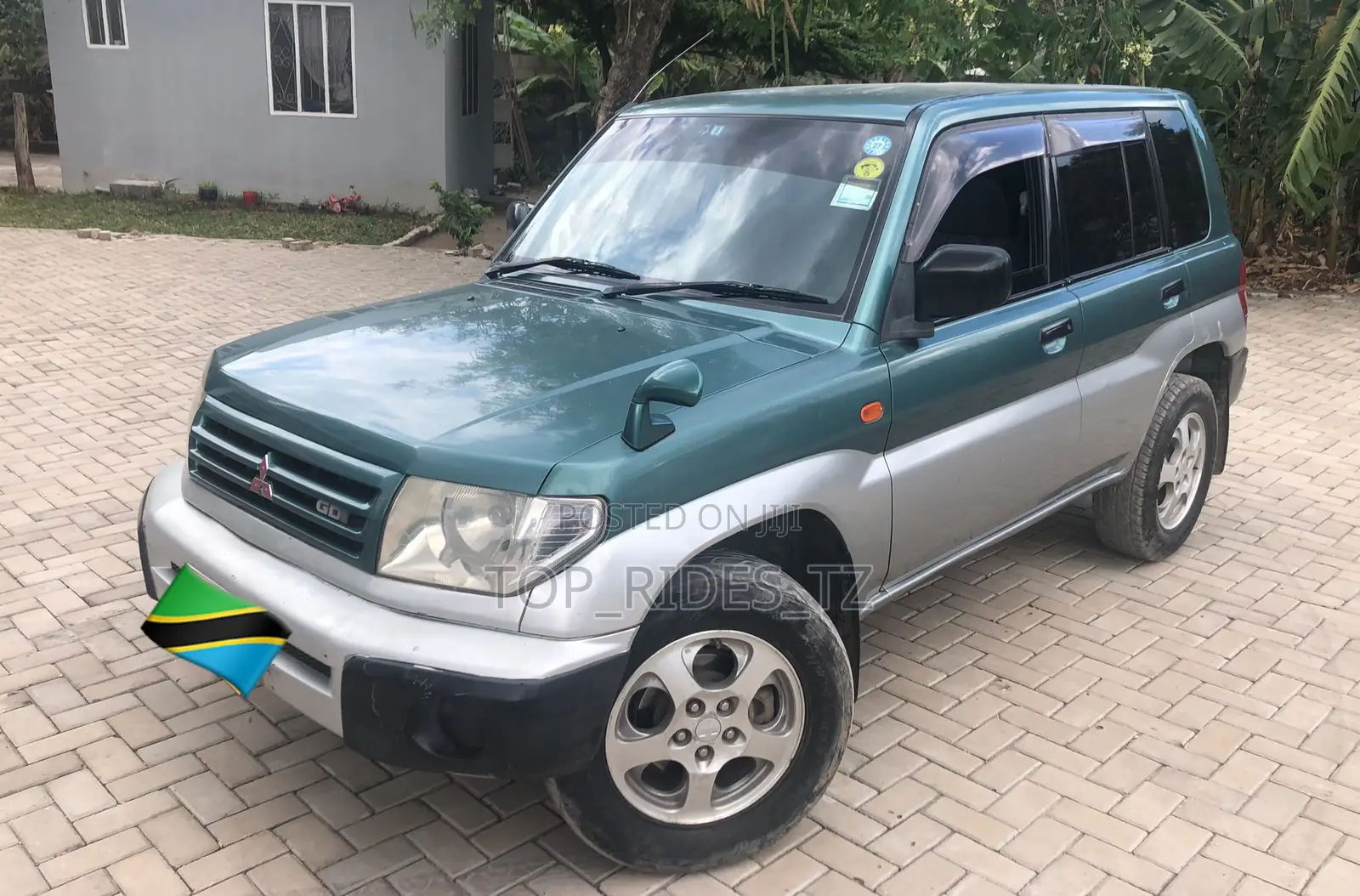 Mitsubishi Pajero IO 2003 Green