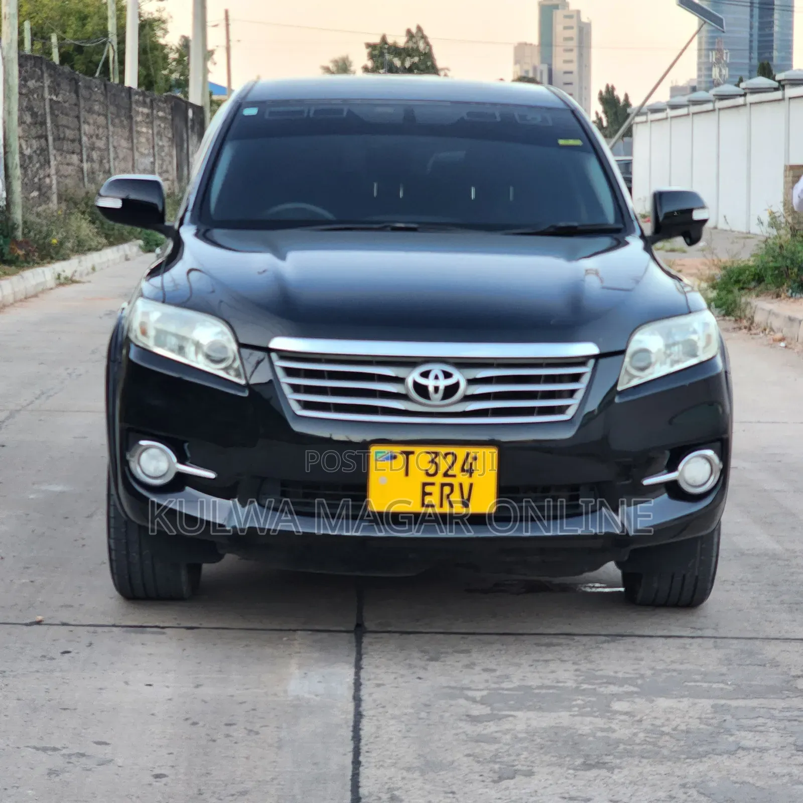Toyota Vanguard 2011 Black
