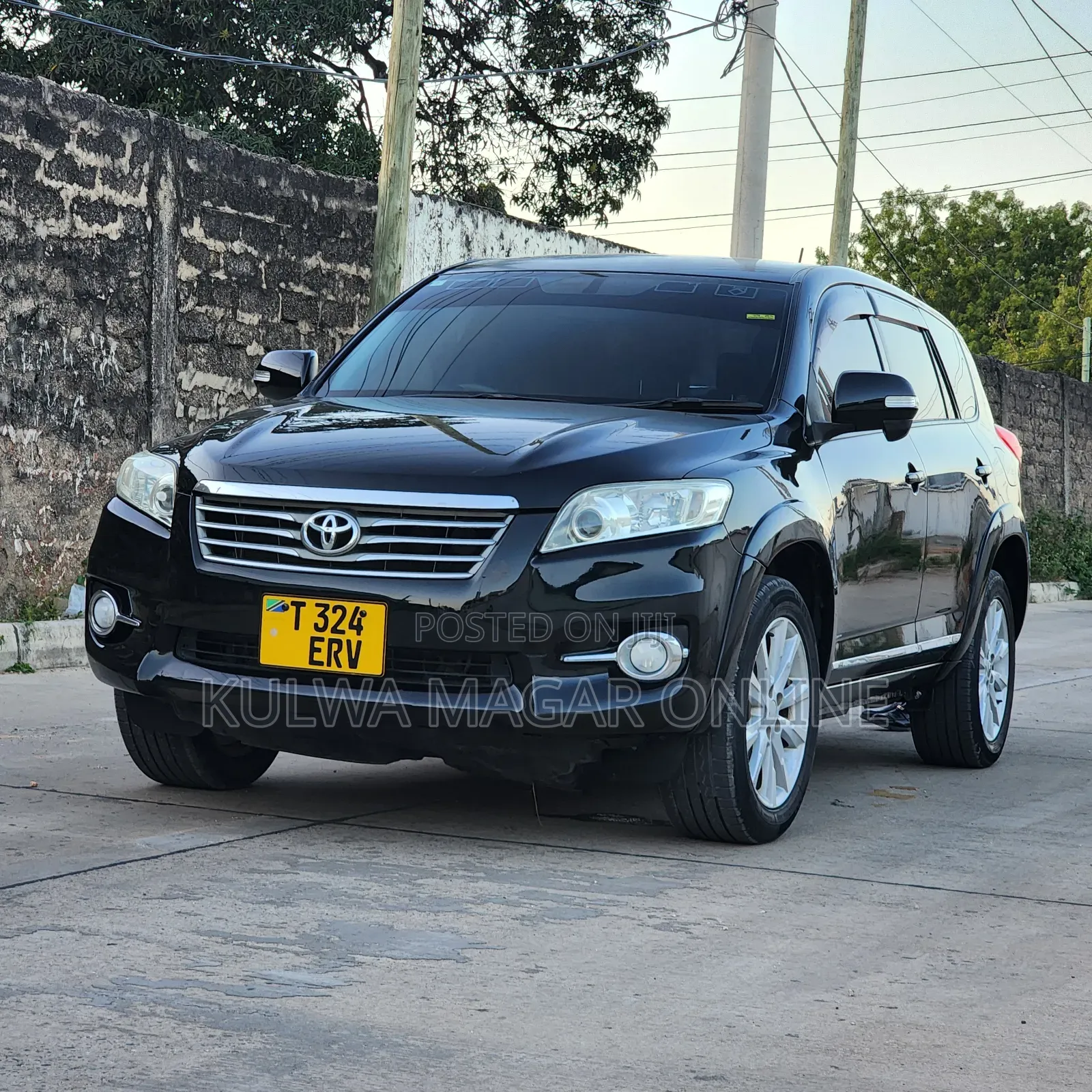 Toyota Vanguard 2011 Black