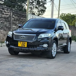 Toyota Vanguard 2011 Black