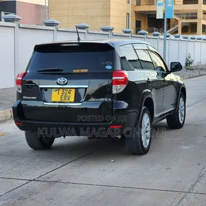 Toyota Vanguard 2011 Black