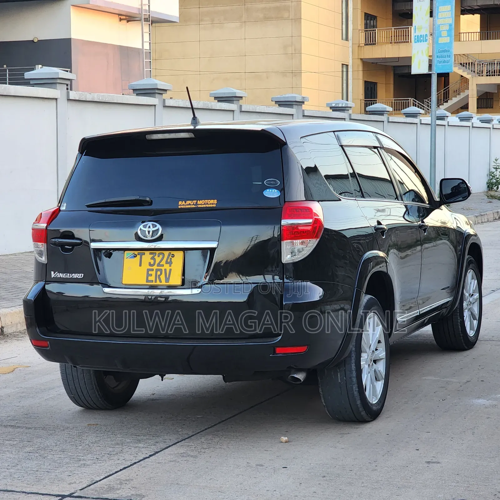 Toyota Vanguard 2011 Black