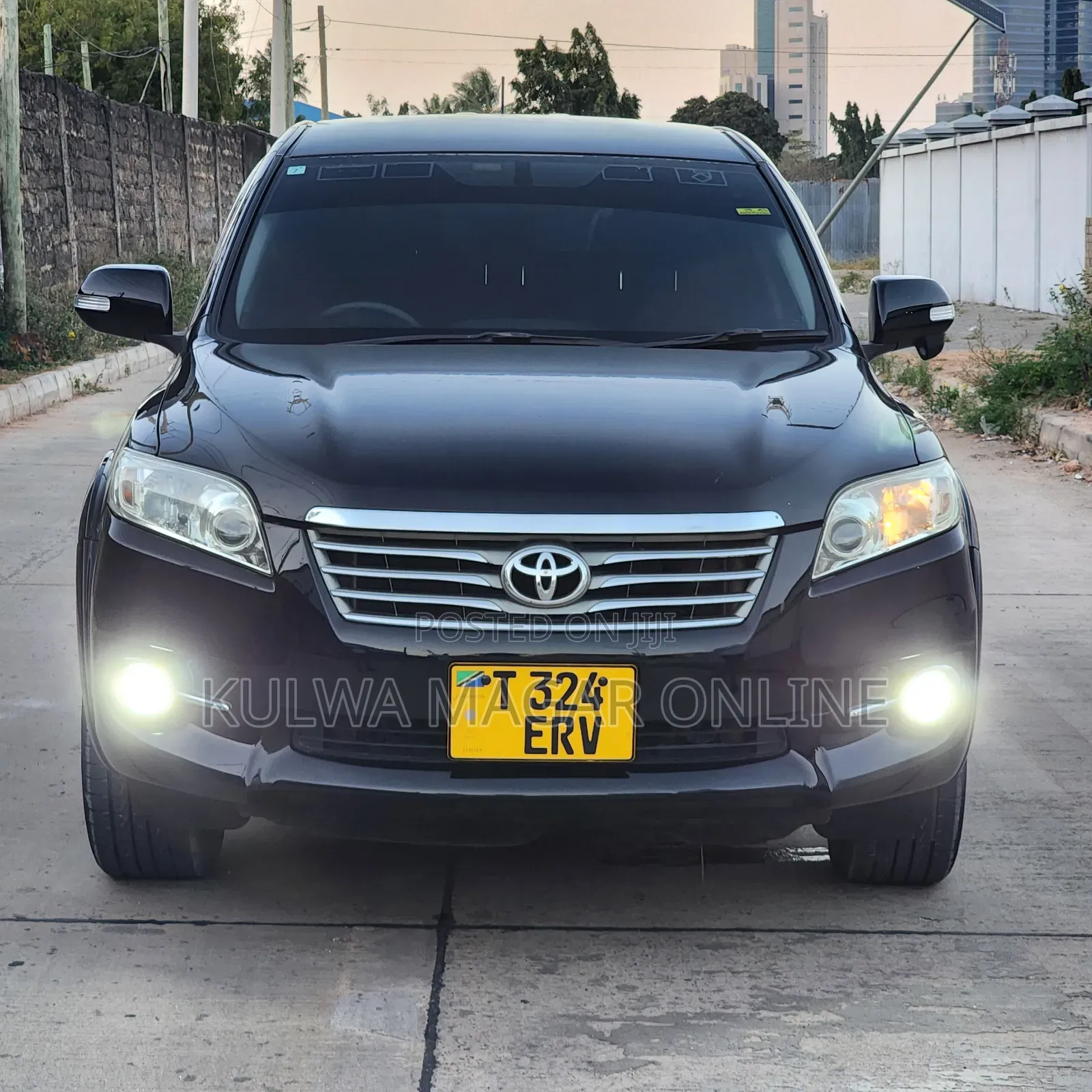 Toyota Vanguard 2011 Black
