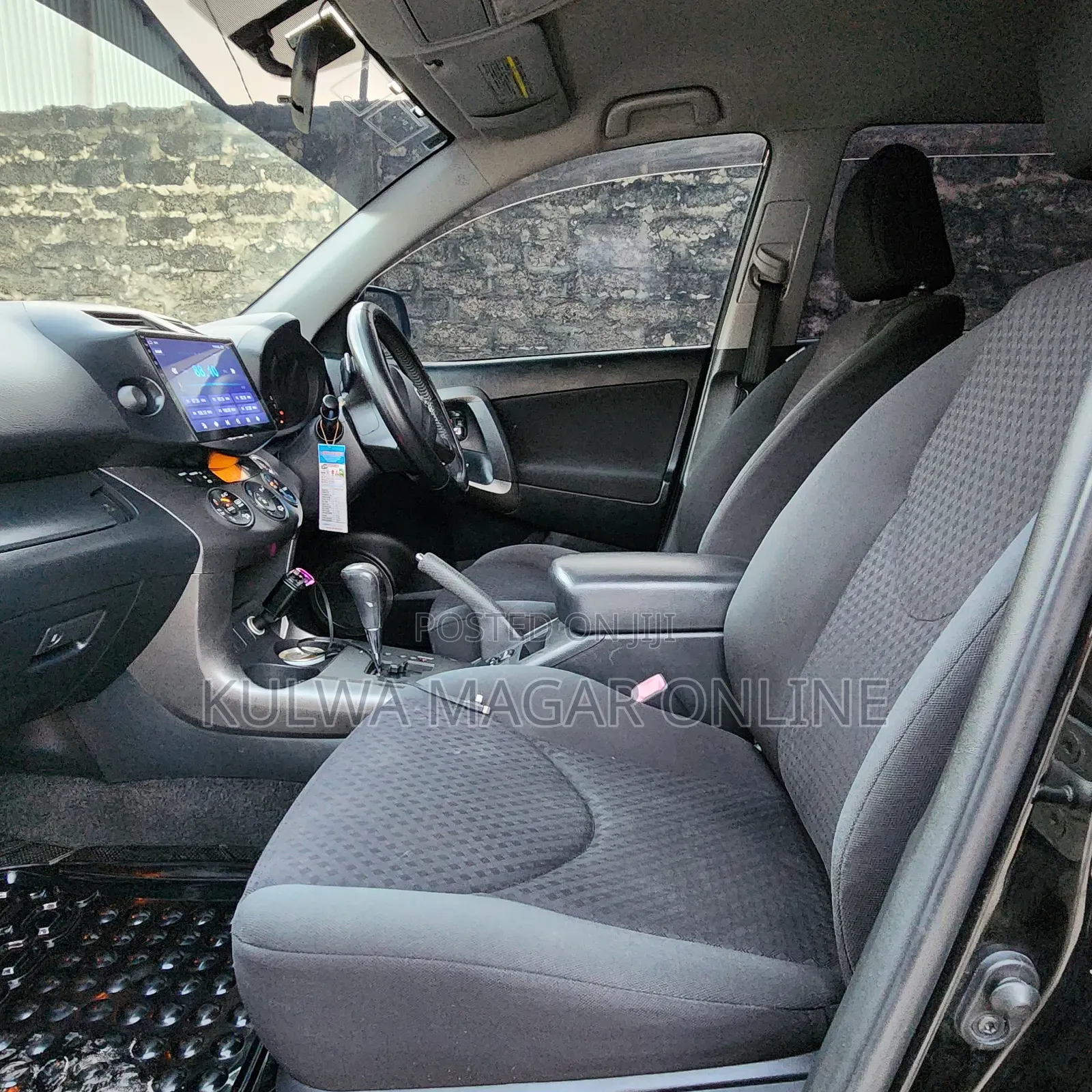 Toyota Vanguard 2011 Black