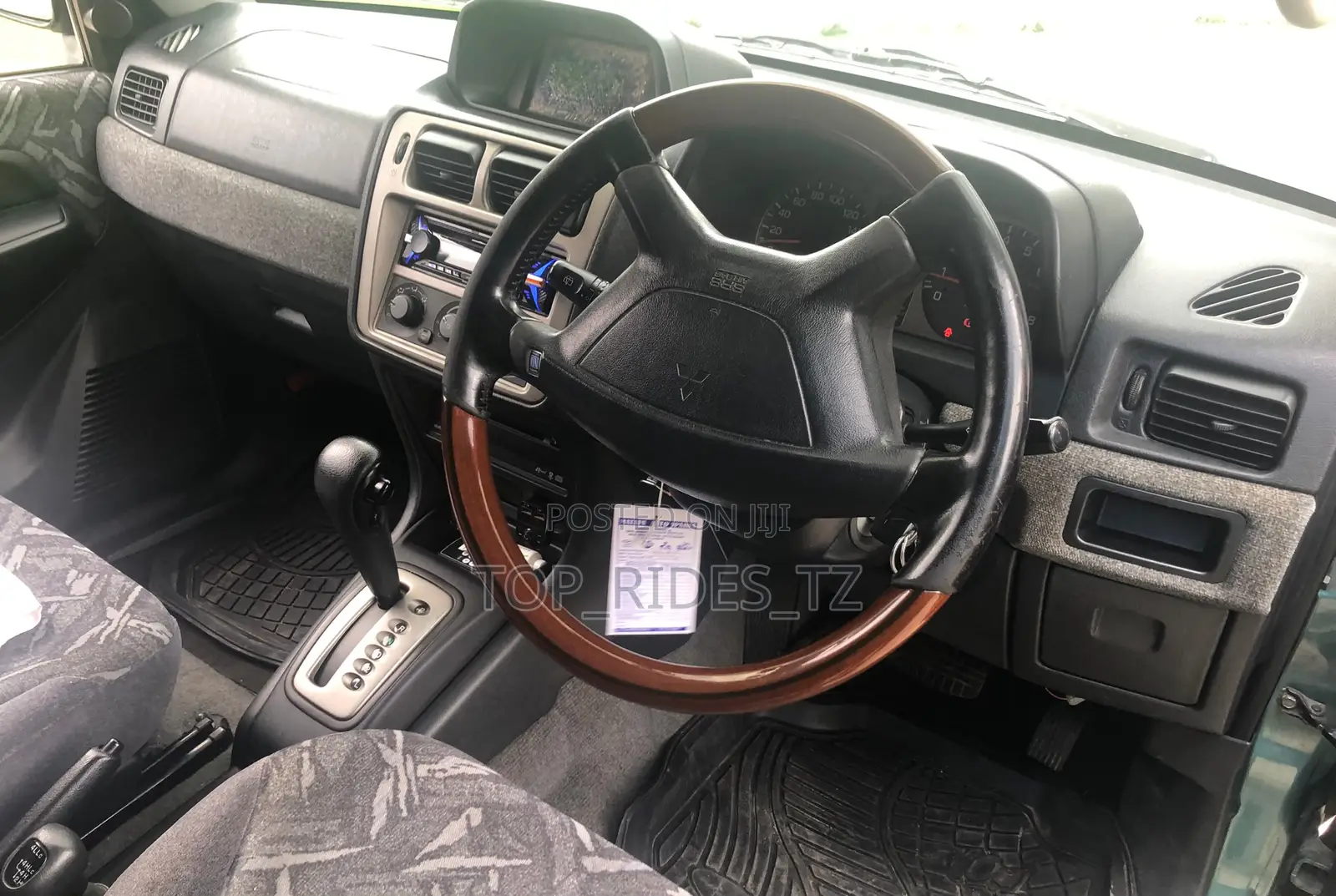 Mitsubishi Pajero IO 2003 Green