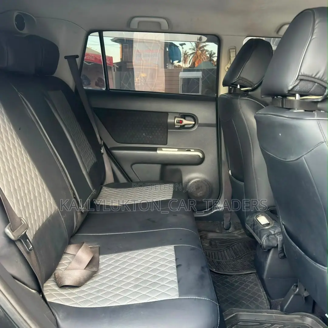Toyota Corolla Rumion 2010 Black