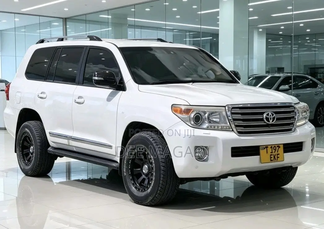 Toyota Land Cruiser 4.6 V8 VX-R 2015 White