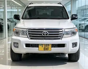Toyota Land Cruiser 4.6 V8 VX-R 2015 White