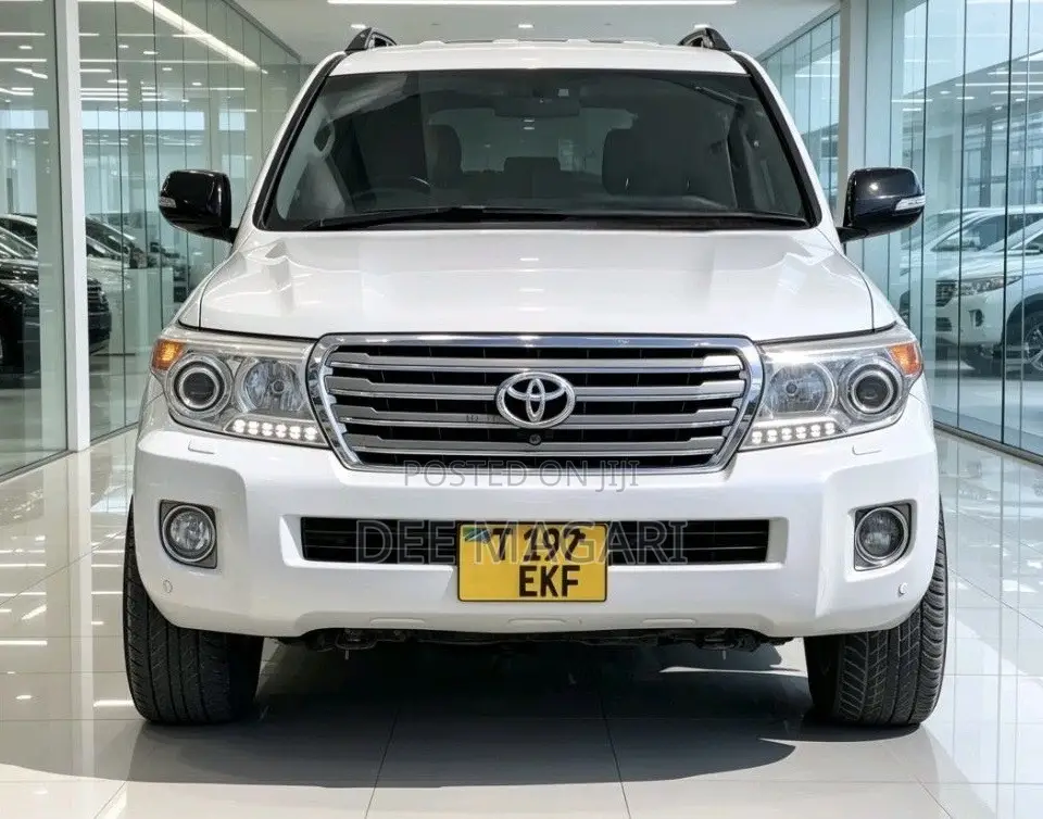 Toyota Land Cruiser 4.6 V8 VX-R 2015 White