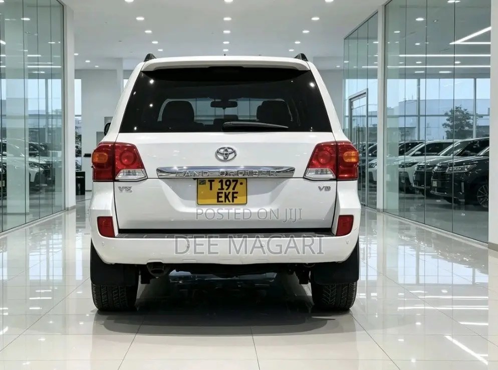 Toyota Land Cruiser 4.6 V8 VX-R 2015 White