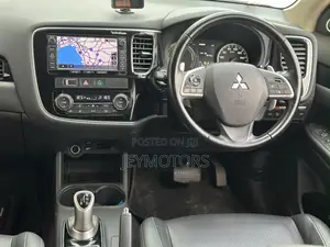 Mitsubishi Outlander 2013 White