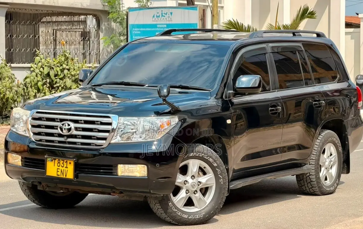 Toyota Land Cruiser 2010 Black