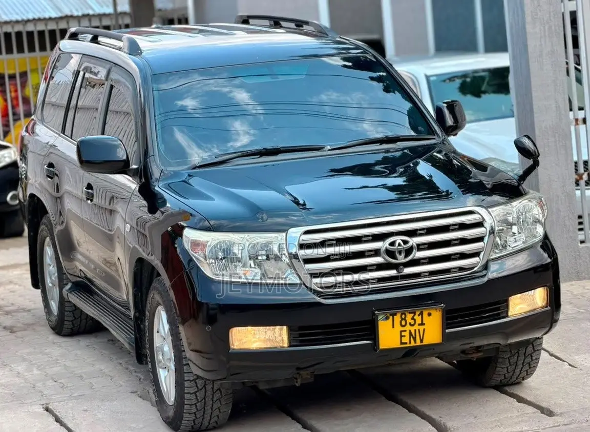 Toyota Land Cruiser 2010 Black