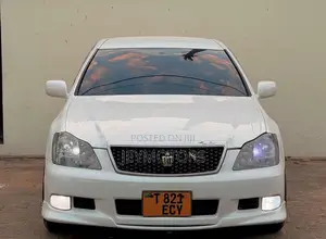 Toyota Crown 2006 White