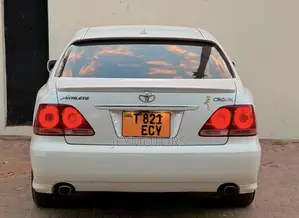 Toyota Crown 2006 White