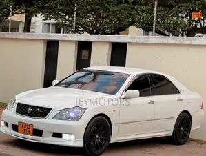 Toyota Crown 2006 White