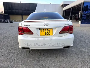 Toyota Crown 2009 White