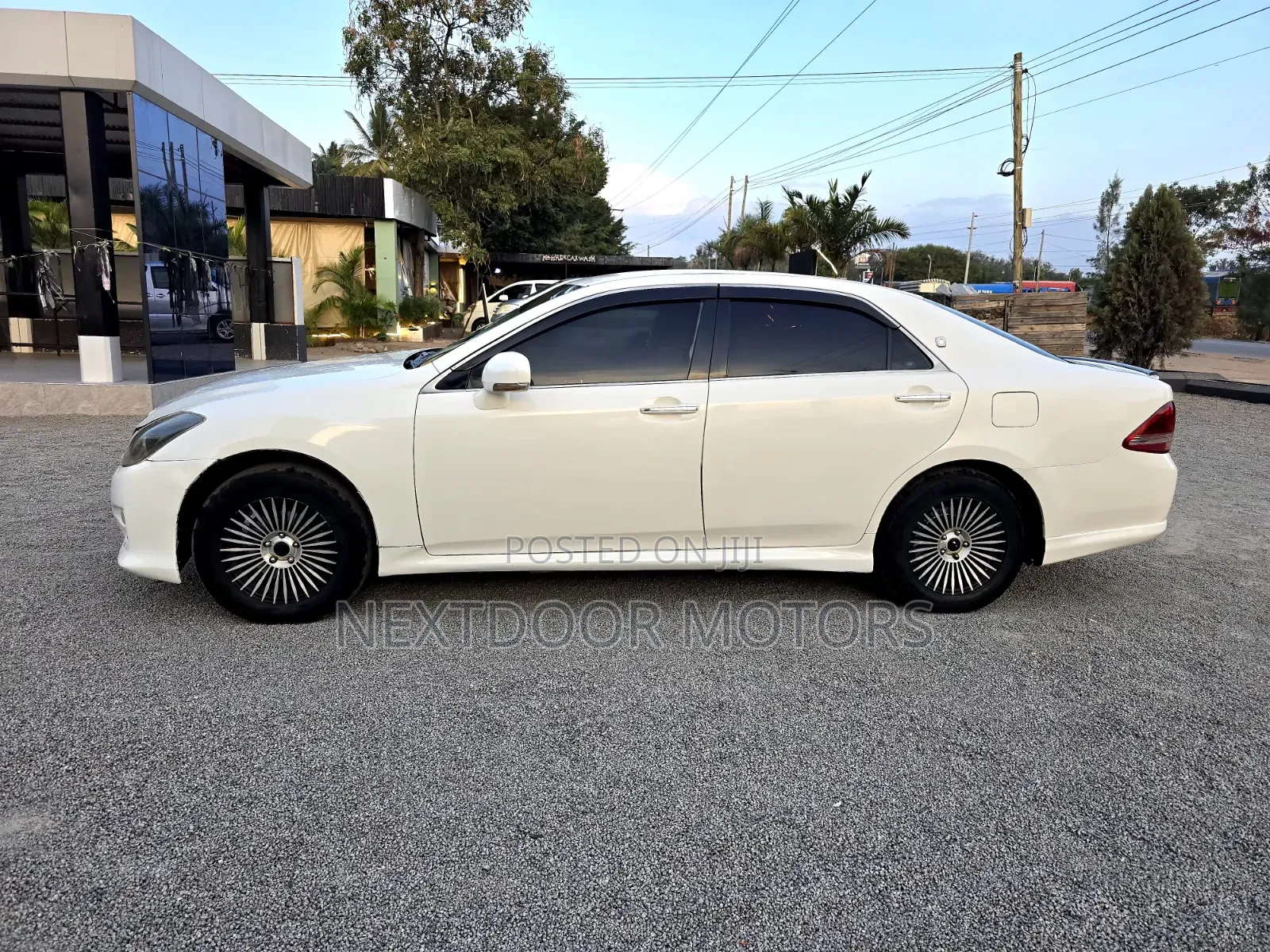 Toyota Crown 2009 White
