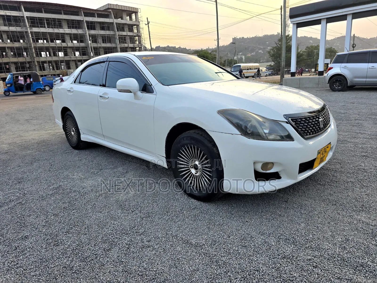 Toyota Crown 2009 White