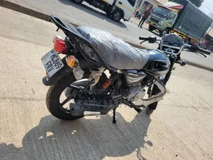 New Bajaj Boxer 150 UG 2021 Black