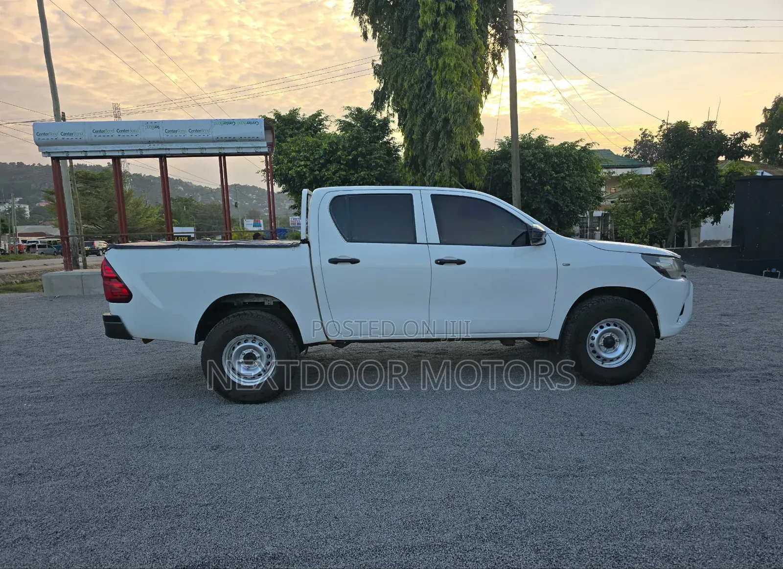 Toyota Hilux 2016 White