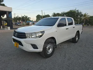 Toyota Hilux 2016 White