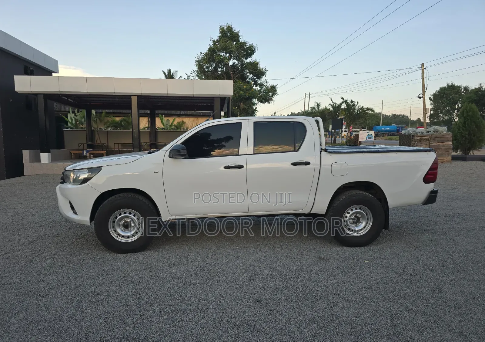 Toyota Hilux 2016 White