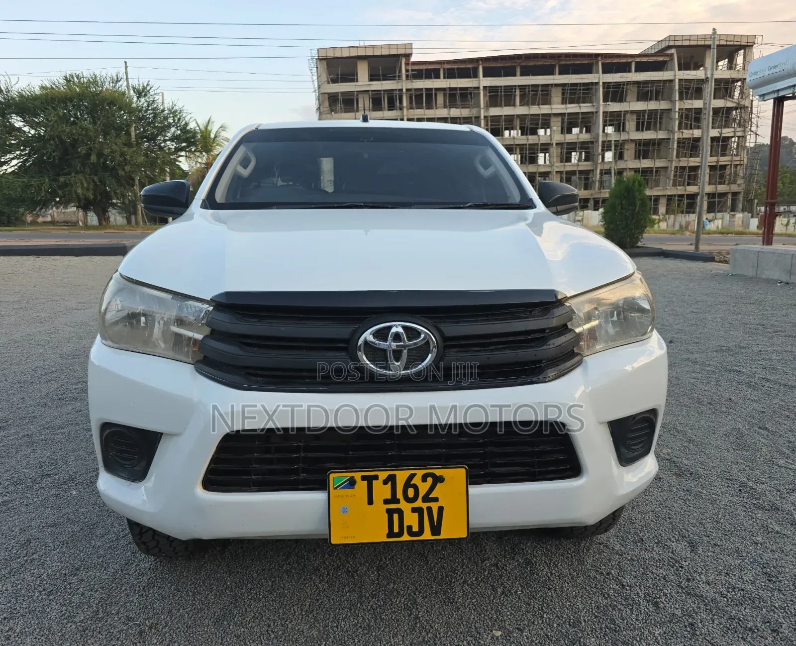 Toyota Hilux 2016 White