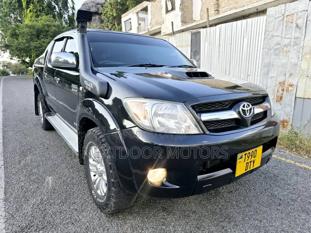 Toyota Hilux 2007 Black