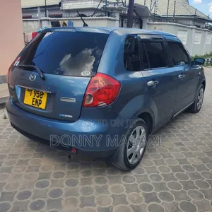 Mazda Verisa 2010 Blue