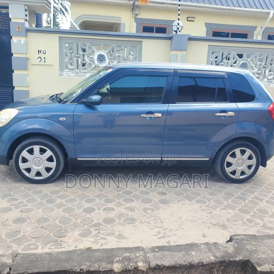 Mazda Verisa 2010 Blue