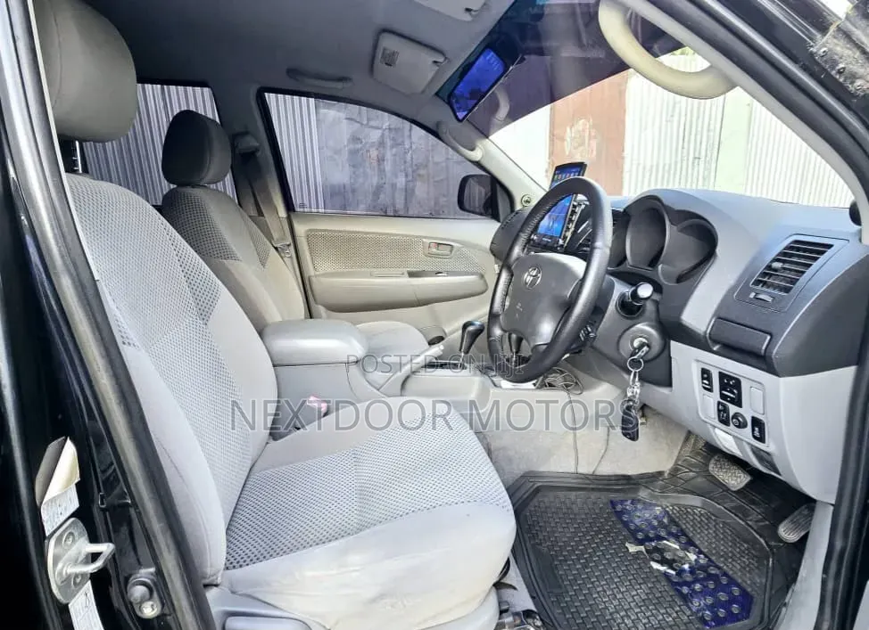 Toyota Hilux 2007 Black