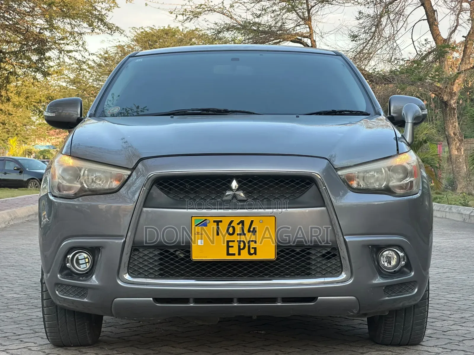 Mitsubishi RVR 2.0 2011 Gray