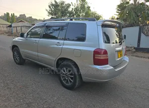 Toyota Kluger 2004 Silver