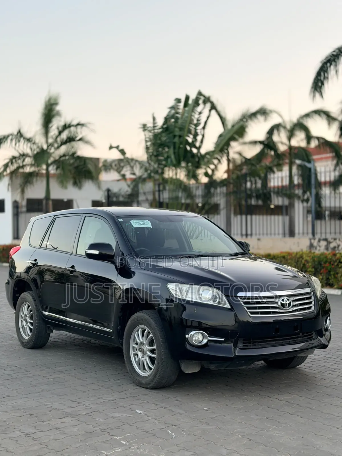 Toyota Vanguard 2013 Black