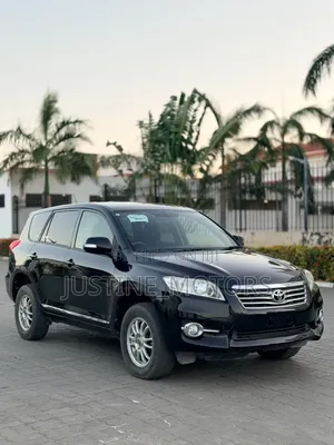 Toyota Vanguard 2013 Black