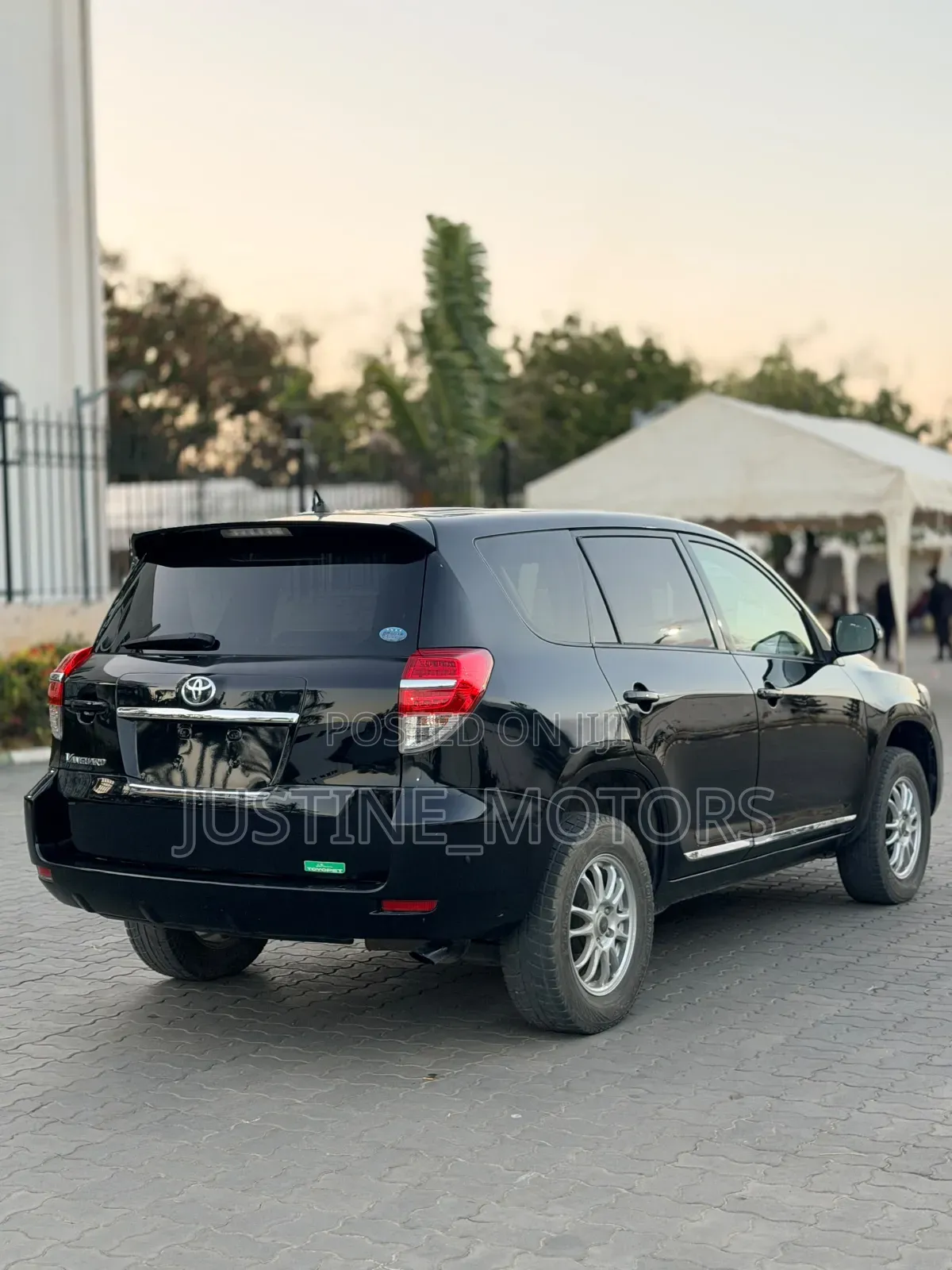 Toyota Vanguard 2013 Black