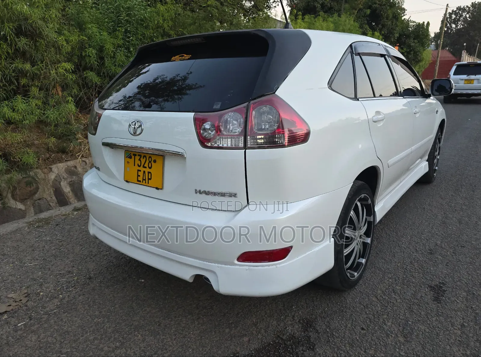 Toyota Harrier 2004 White