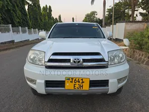 Toyota Hilux Surf 2004 White
