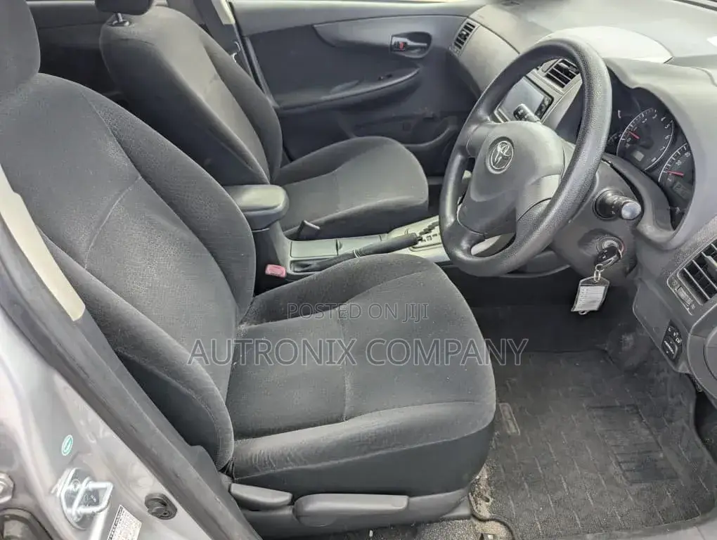 Toyota Corolla Fielder 2010 Silver