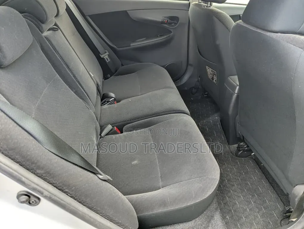 Toyota Corolla Fielder 2010 Silver