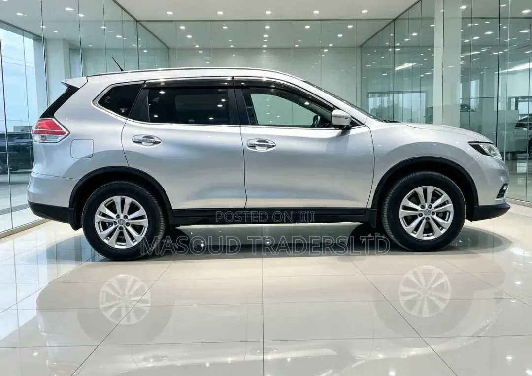 Nissan X-Trail 2015 Silver