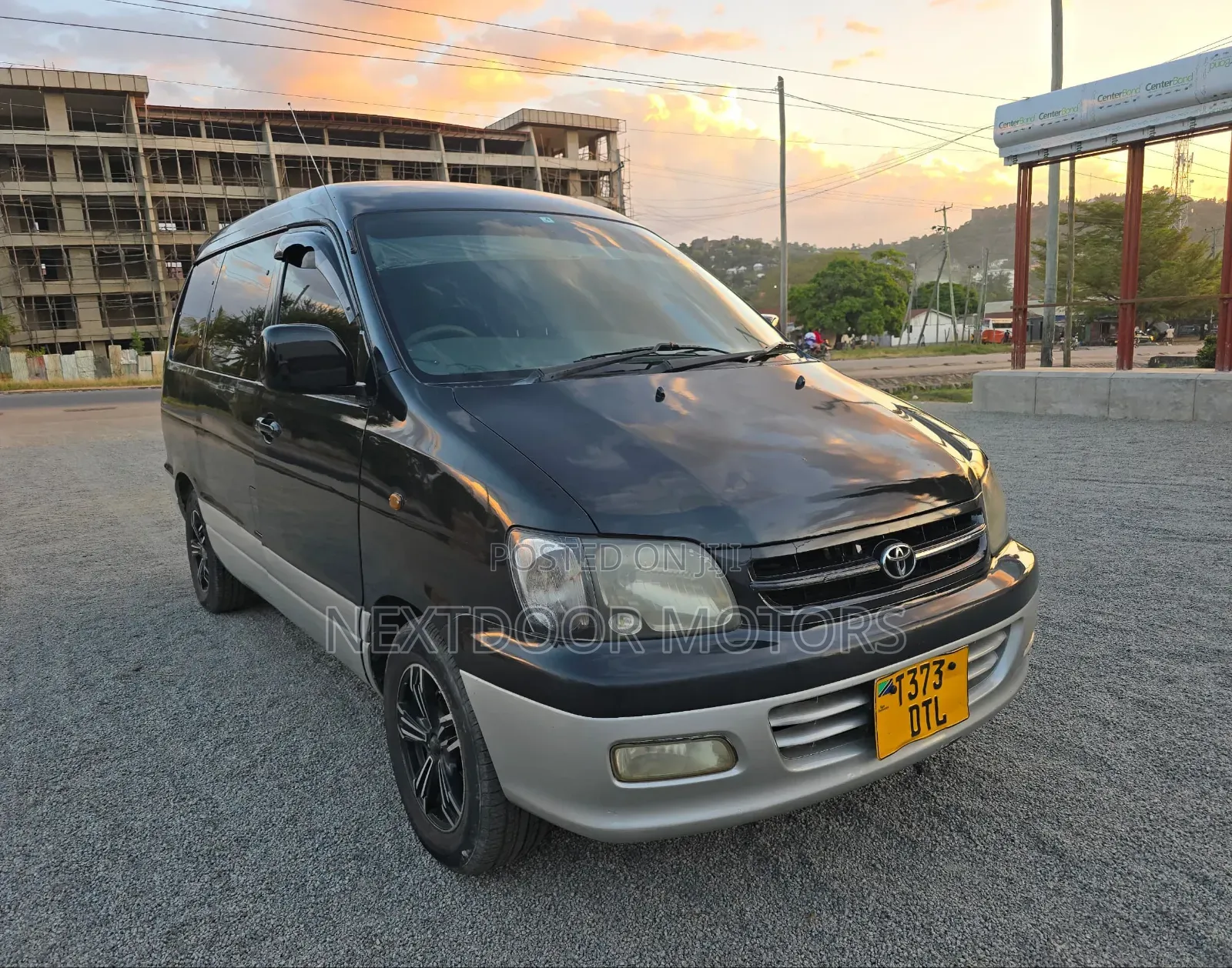 Toyota Noah 2004 Black