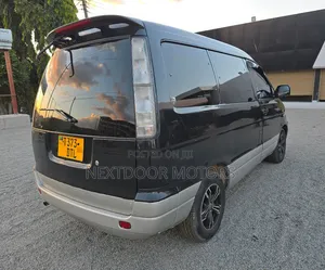Toyota Noah 2004 Black