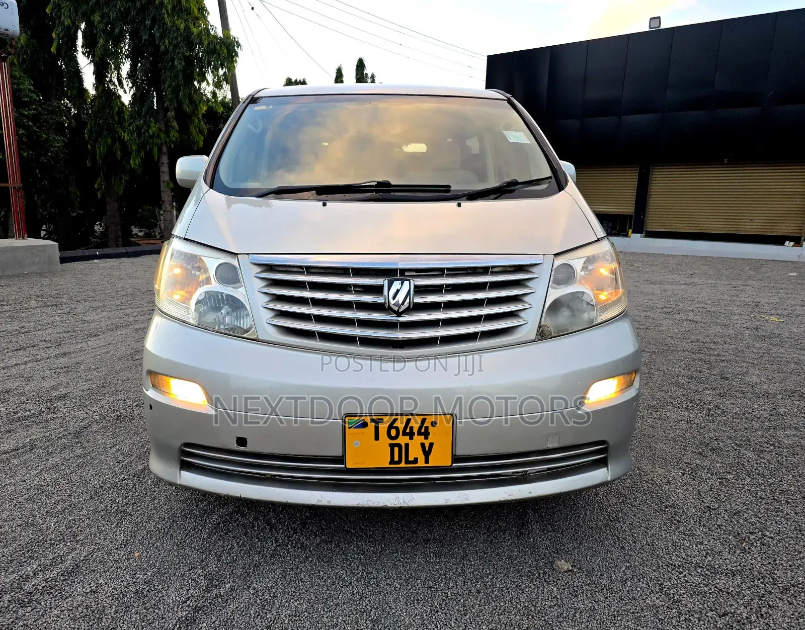 Toyota Alphard 2004 Silver