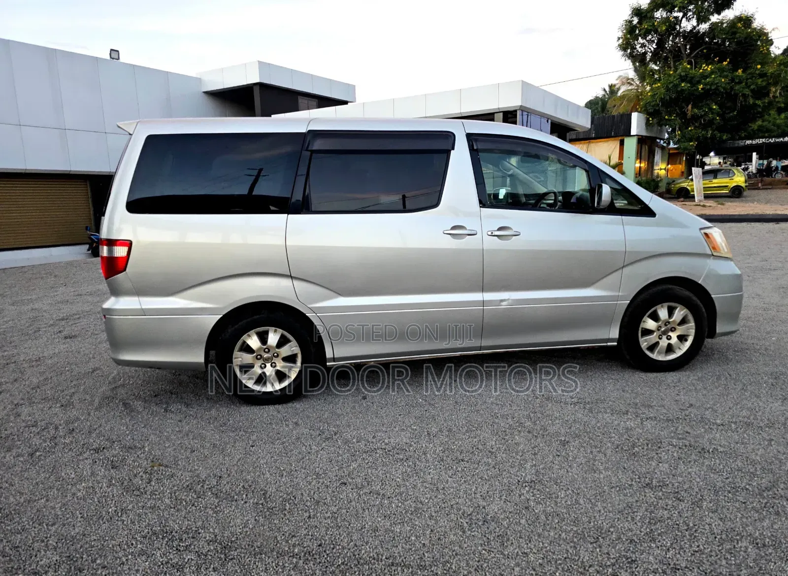 Toyota Alphard 2004 Silver