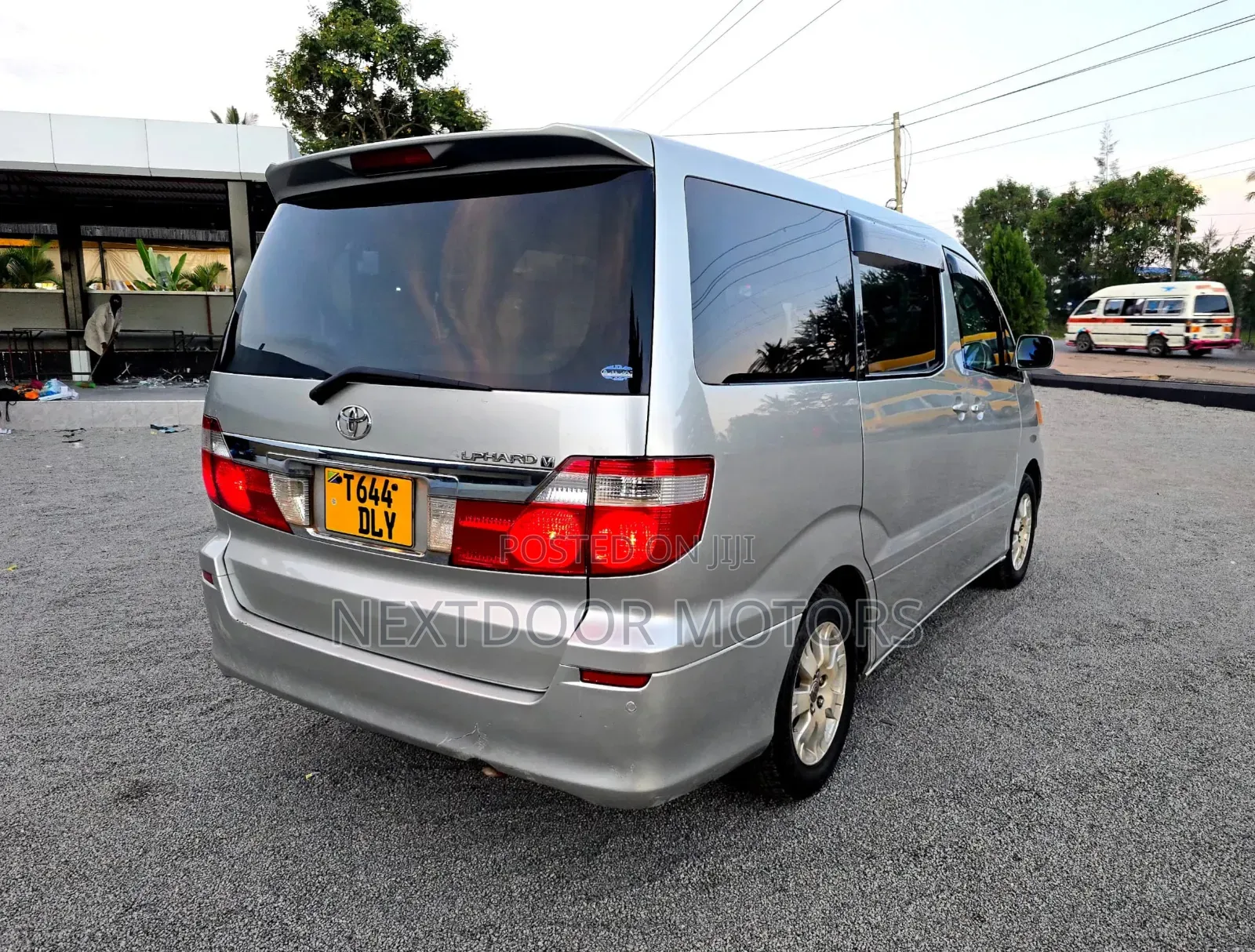 Toyota Alphard 2004 Silver